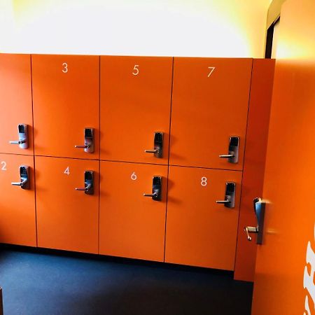 Easyhotel Zuerich City Centre Екстер'єр фото