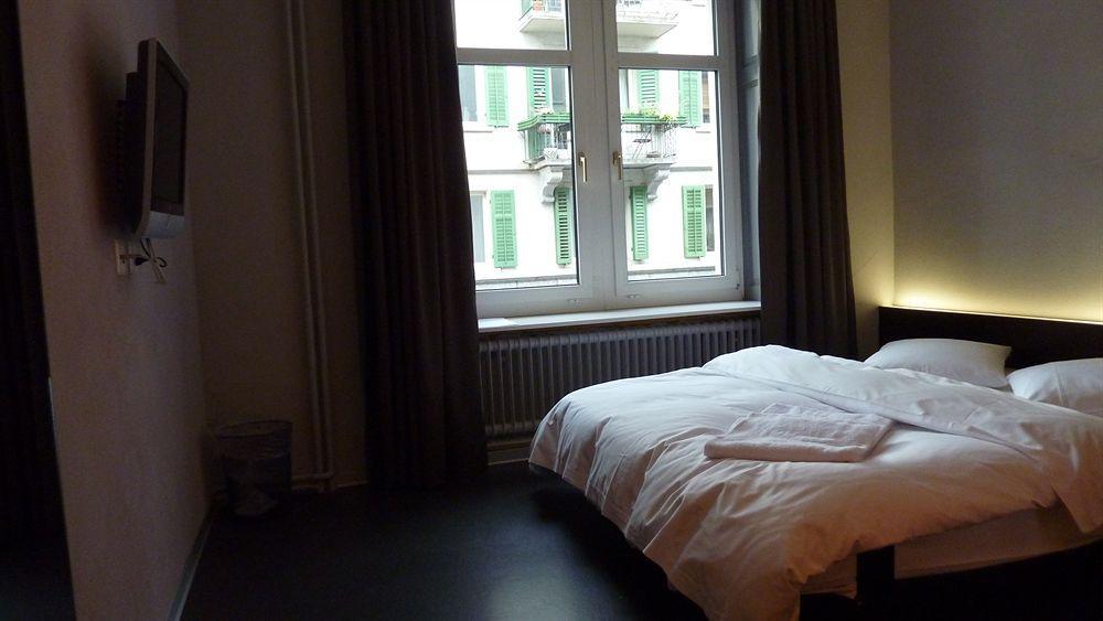 Easyhotel Zuerich City Centre Екстер'єр фото