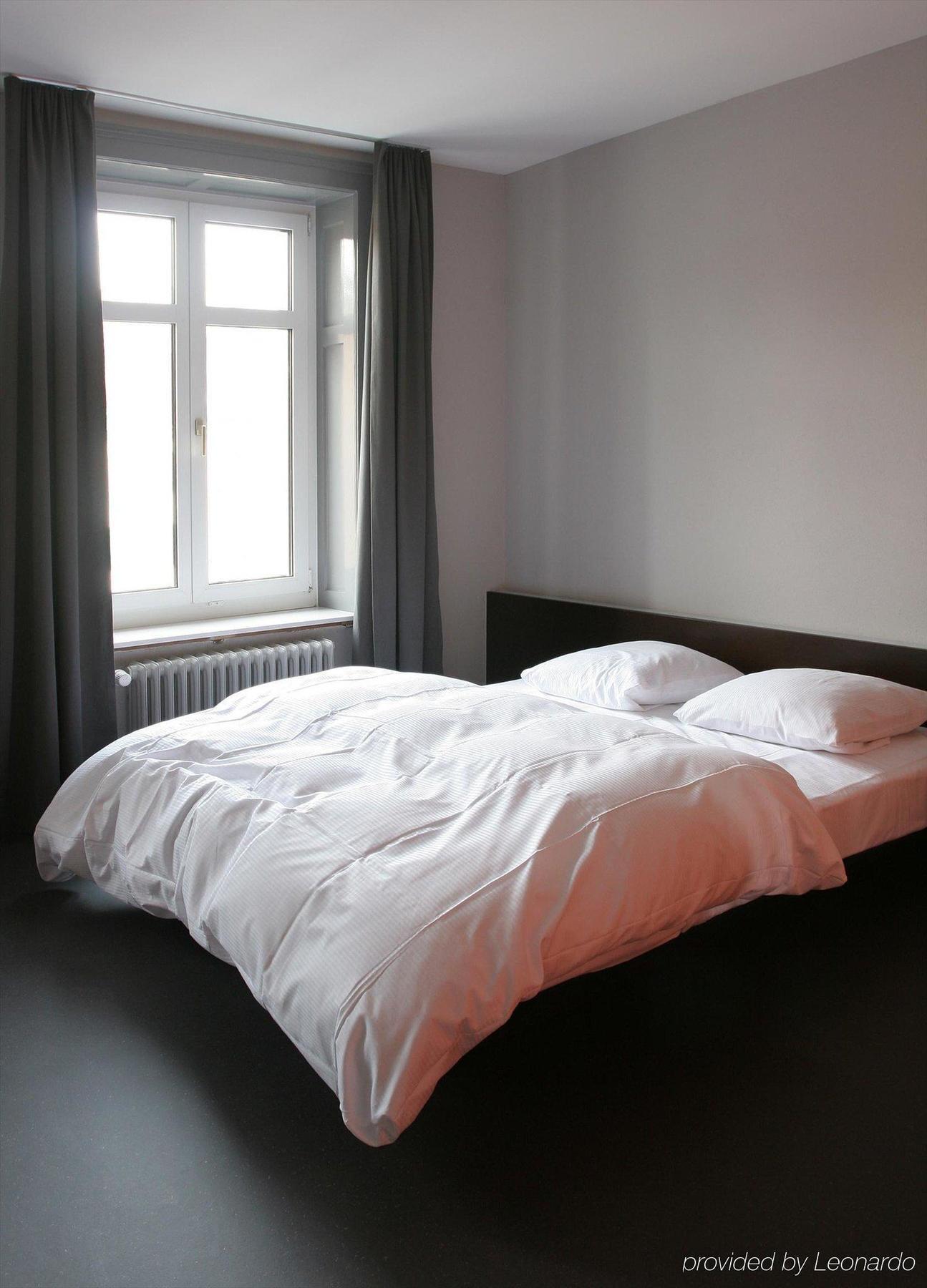 Easyhotel Zuerich City Centre Номер фото