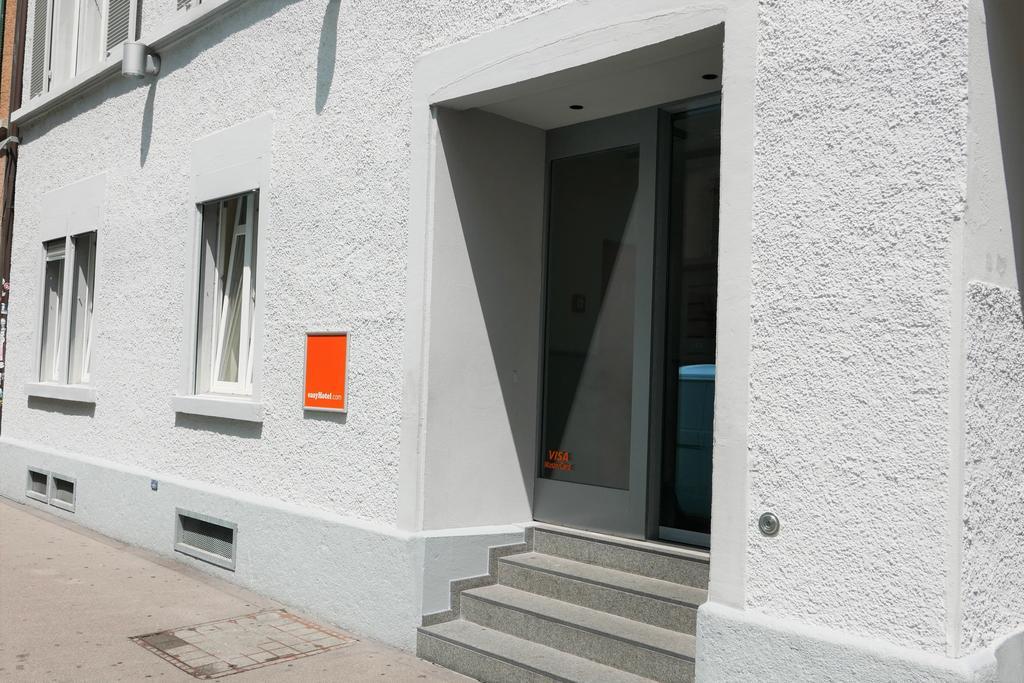 Easyhotel Zuerich City Centre Екстер'єр фото