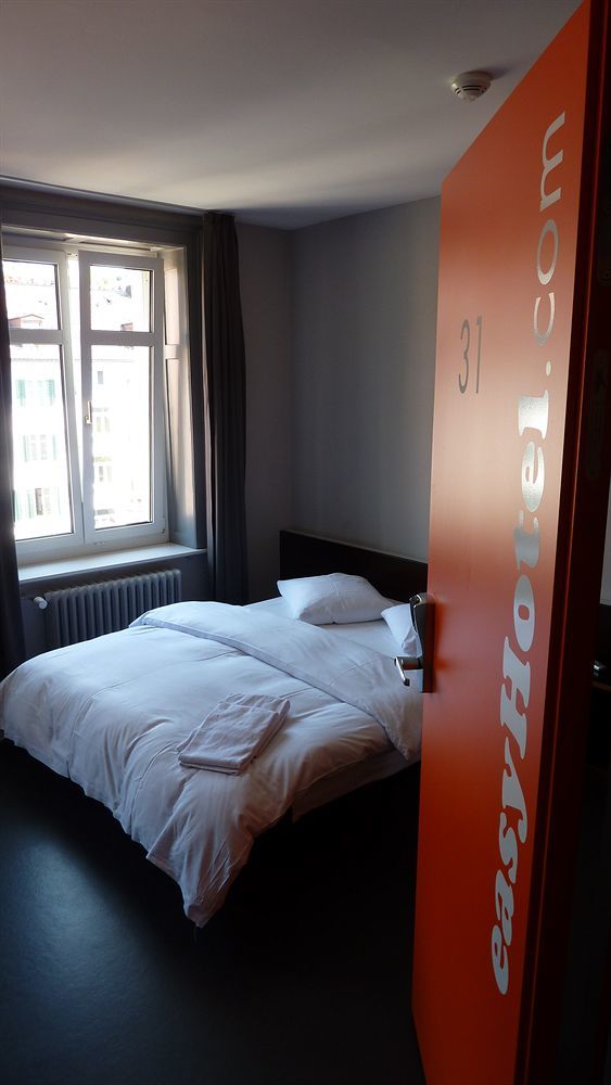 Easyhotel Zuerich City Centre Екстер'єр фото