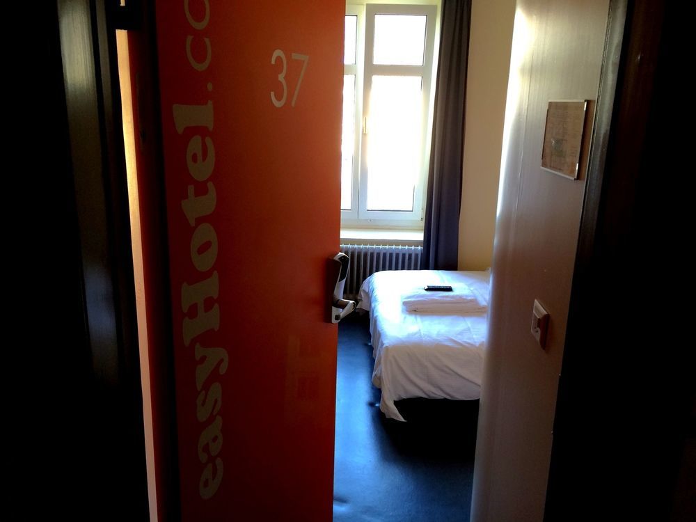 Easyhotel Zuerich City Centre Екстер'єр фото