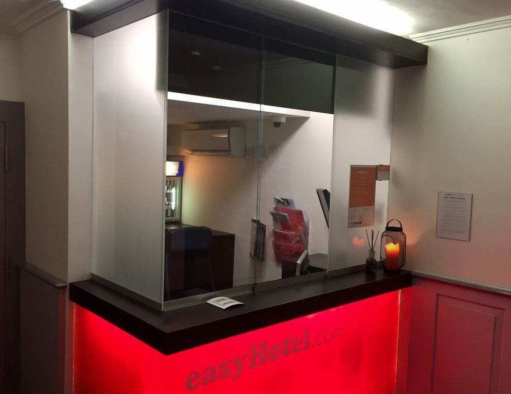 Easyhotel Zuerich City Centre Екстер'єр фото