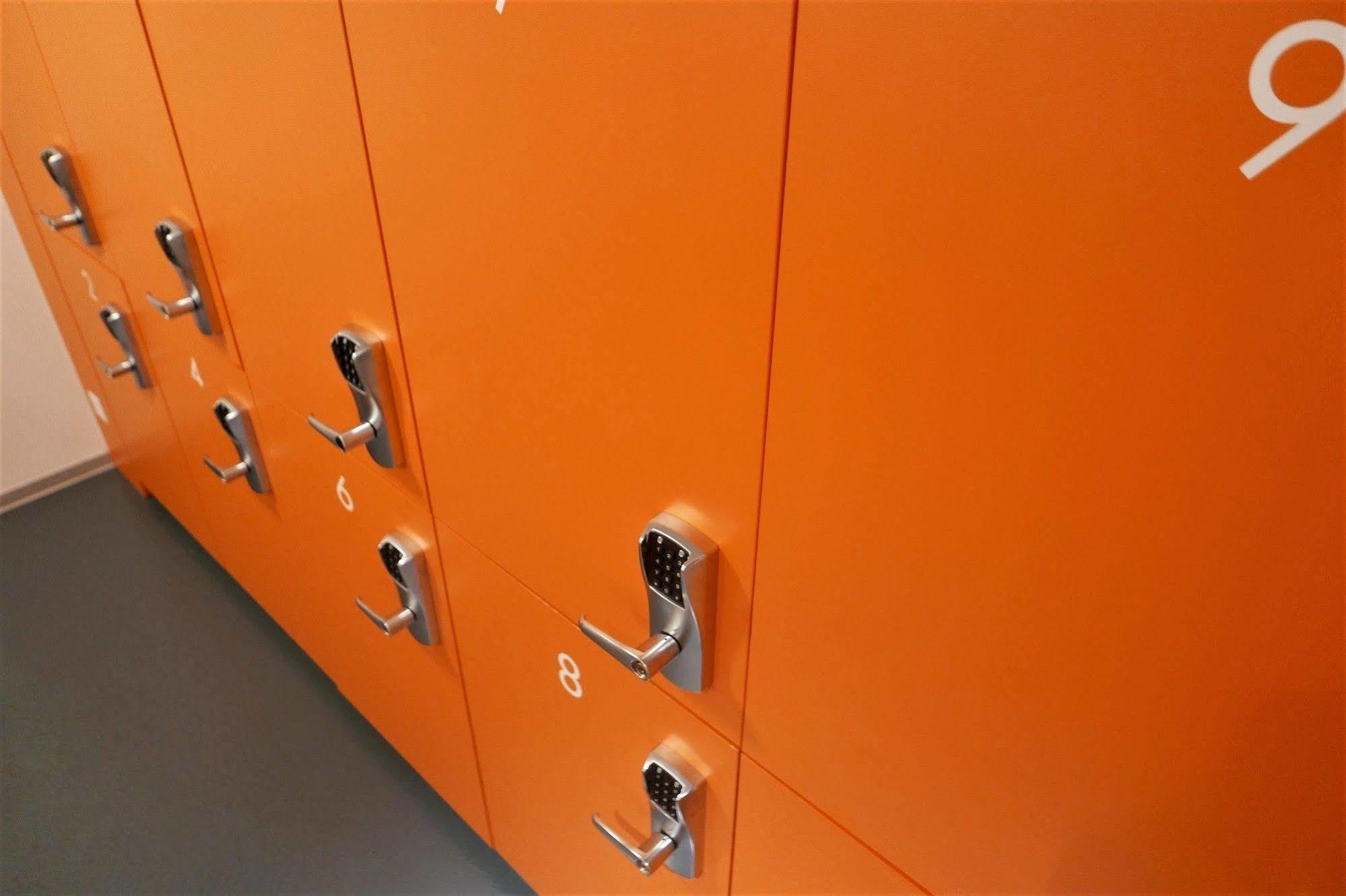 Easyhotel Zuerich City Centre Екстер'єр фото