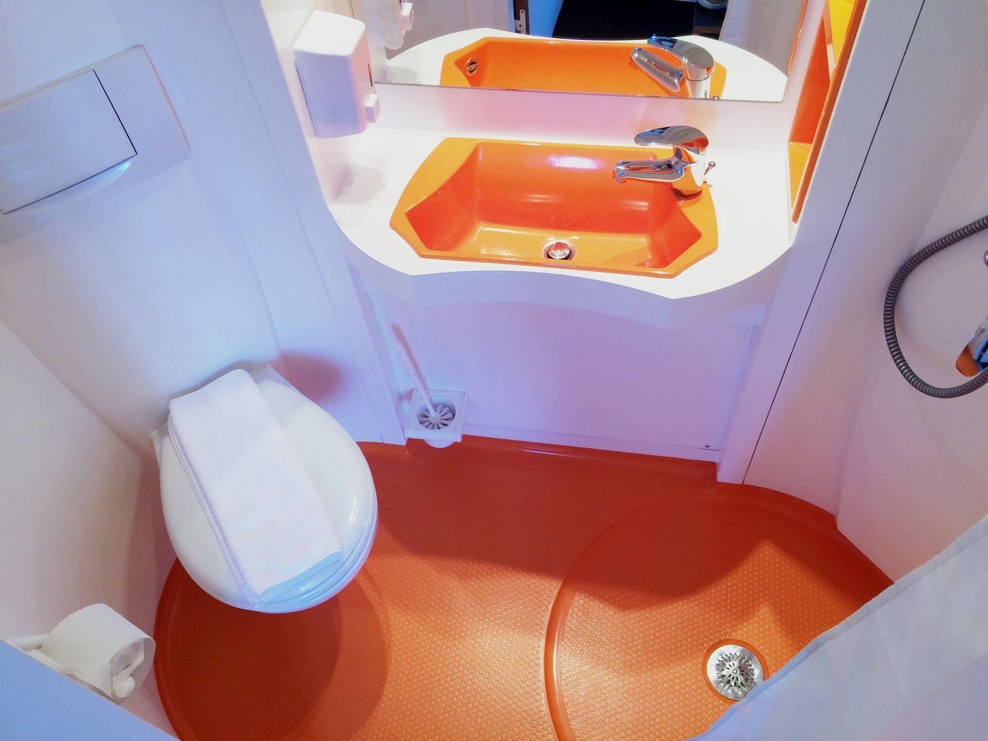 Easyhotel Zuerich City Centre Екстер'єр фото